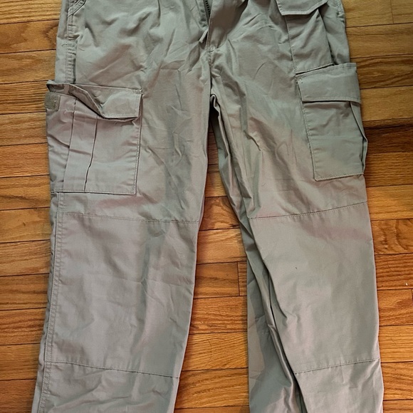 Propper women's tactical Cargo Pants in Light Beige - Picture 1 of 3